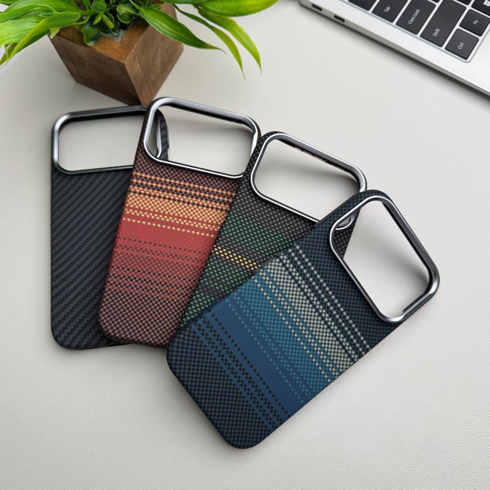 iPhone 17 ProMax Back Cover / Premium Carbon Fiber Texture Magsafe Case