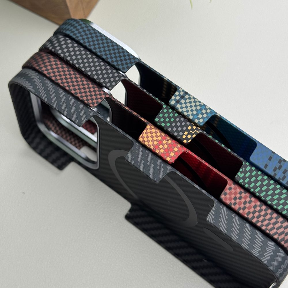 iPhone 17 ProMax Back Cover / Premium Carbon Fiber Texture Magsafe Case