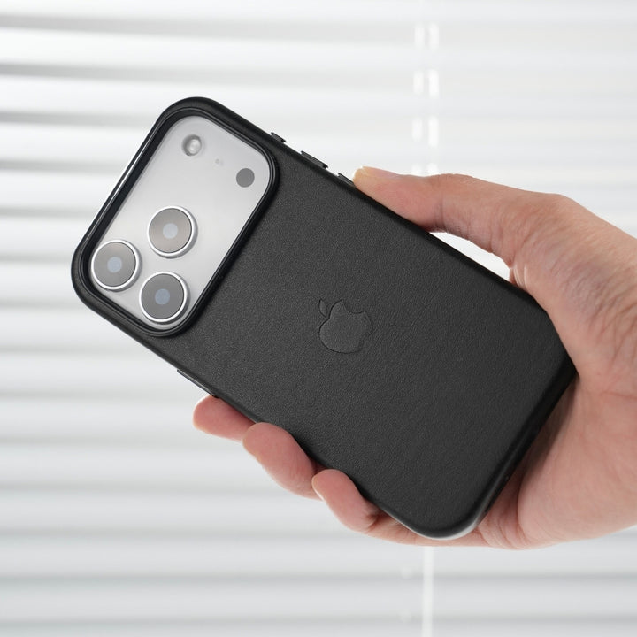 iPhone 17 Pro Back Cover / OG Masgafe Leather Case