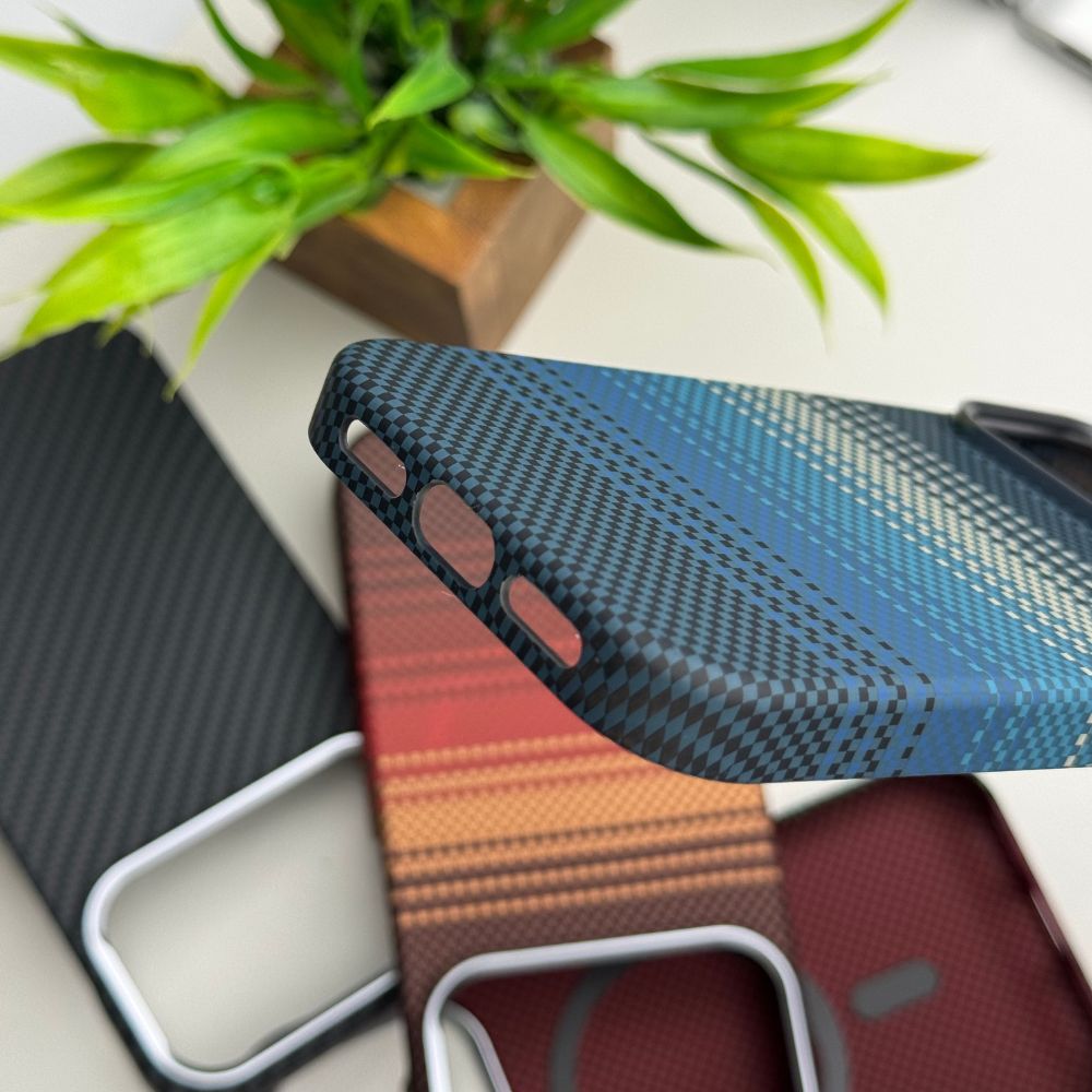 iPhone 17 ProMax Back Cover / Premium Carbon Fiber Texture Magsafe Case