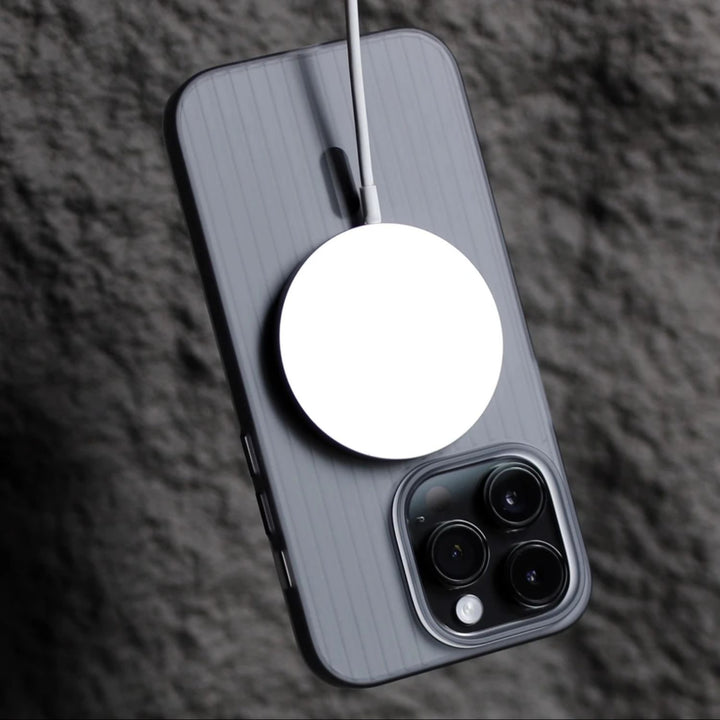 iPhone 16 Plus Back Cover / Magsafe Wave Case