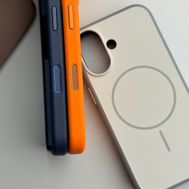 iPhone 17 Back Cover / Premium Silicone Case