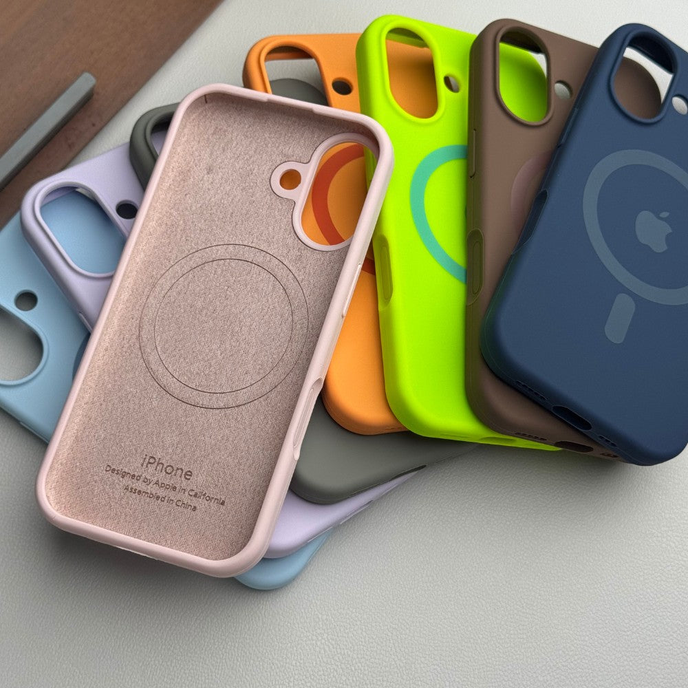iPhone 17 Back Cover / Magsafe Silicone Case