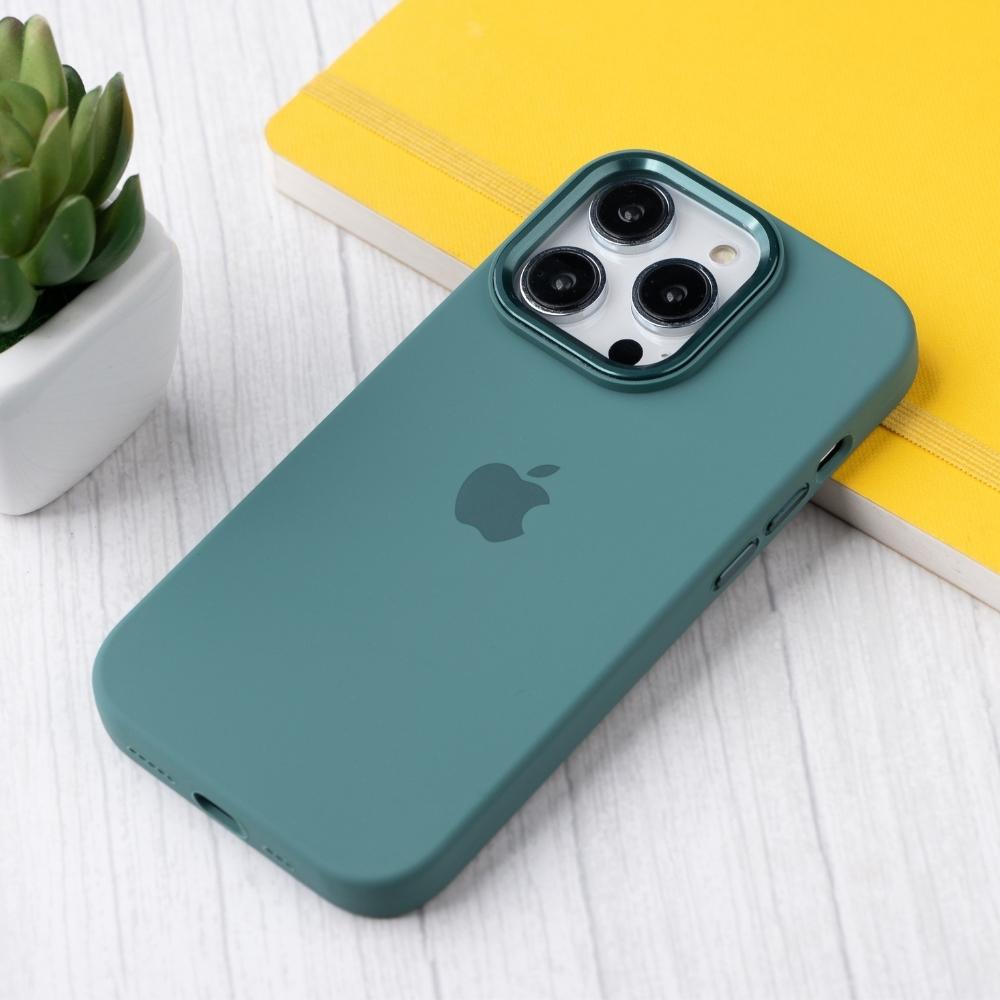 iPhone 14 Pro Back Cover / Silicone Luxury Protective Case