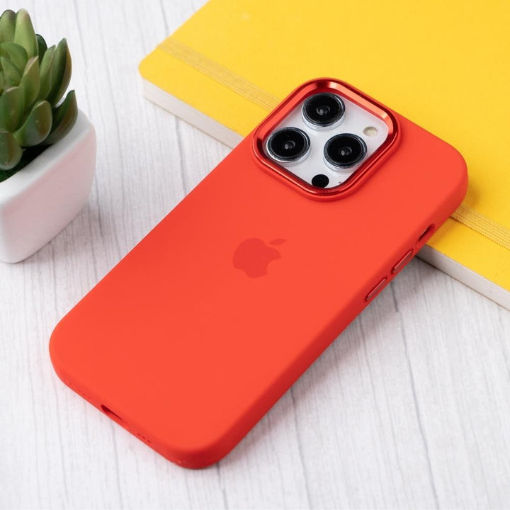 iPhone 14 Pro Back Cover / Silicone Luxury Protective Case