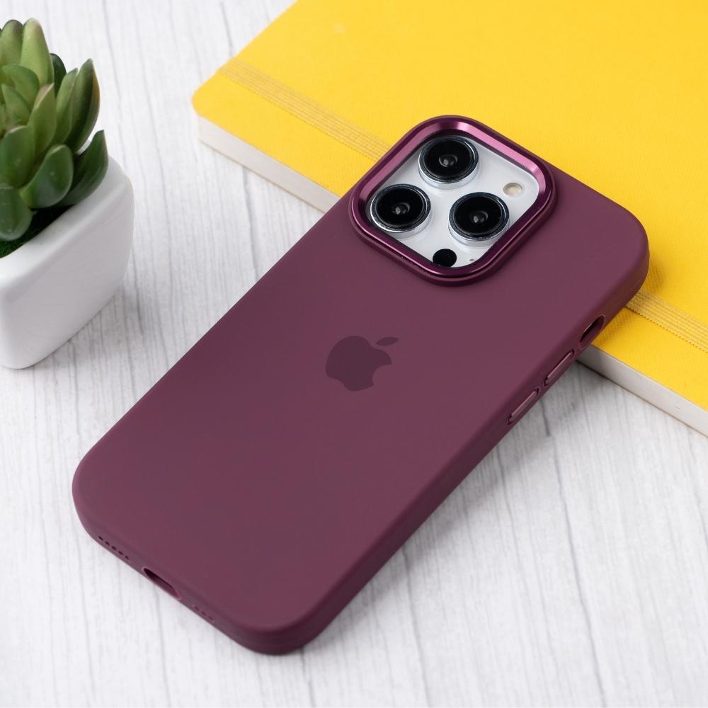 iPhone 14 Pro Back Cover / Silicone Luxury Protective Case