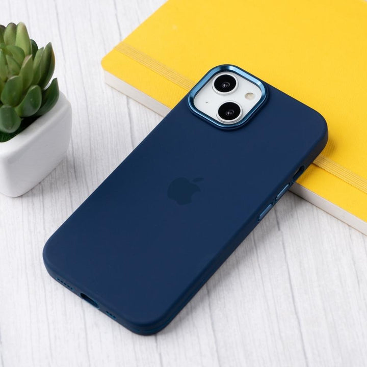 iPhone 14 Plus Back Cover / Silicone Luxury Protective Case